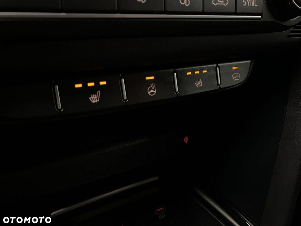 Kia XCeed - 33