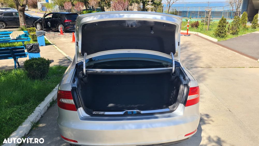 Skoda Superb 2.0 TDI Elegance - 7