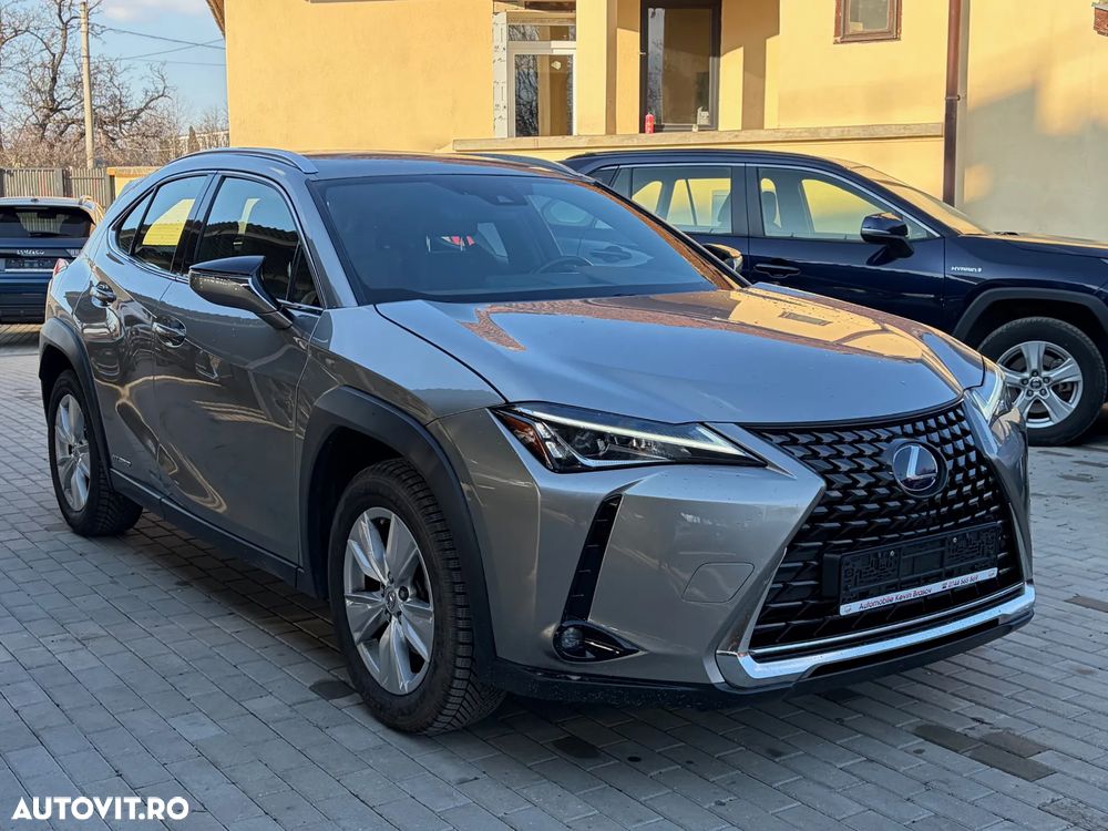 Lexus UX 250h Business Edition - 2