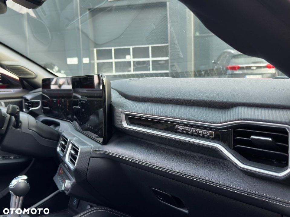 Ford Mustang - 28