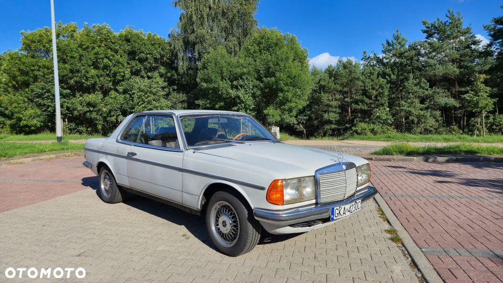Mercedes-Benz W123 - 3