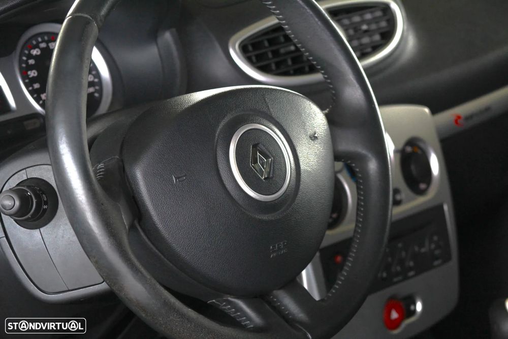 Renault Clio 1.2 16V Rip Curl II - 20