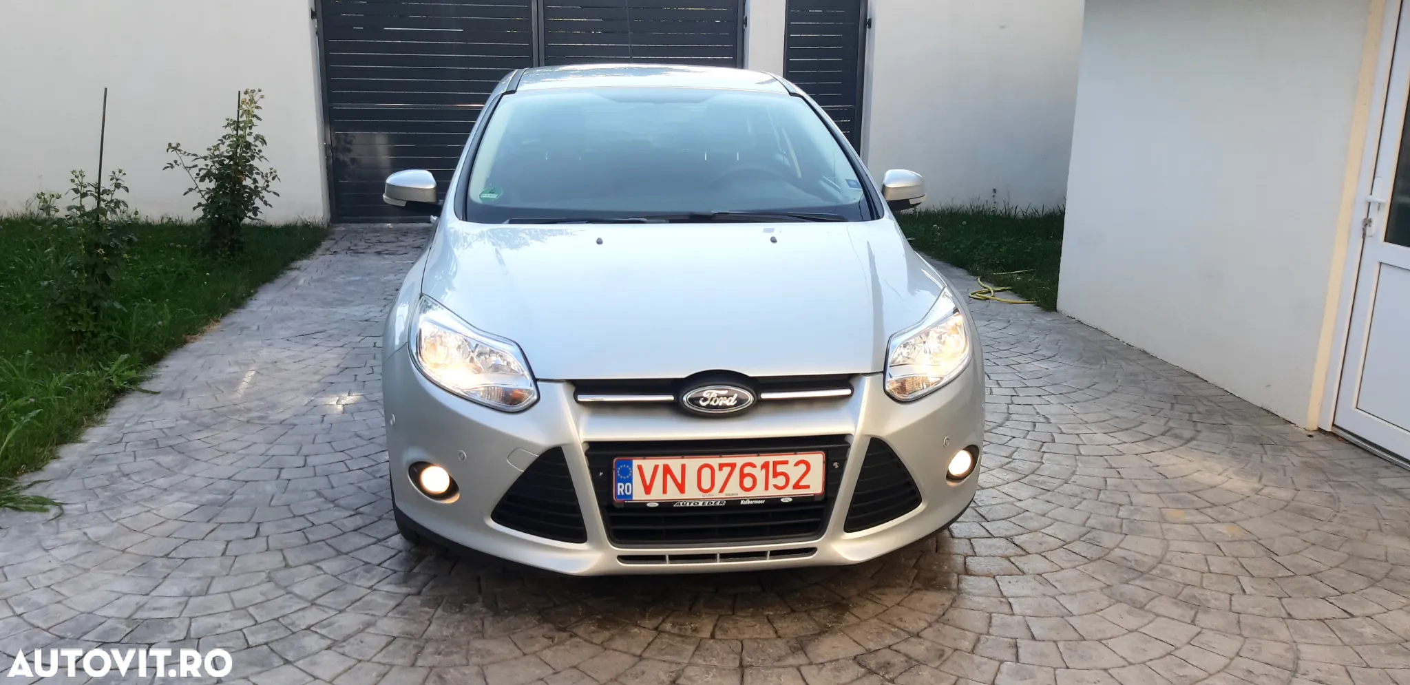 Ford Focus 1.6 Ti-VCT Sport - 2