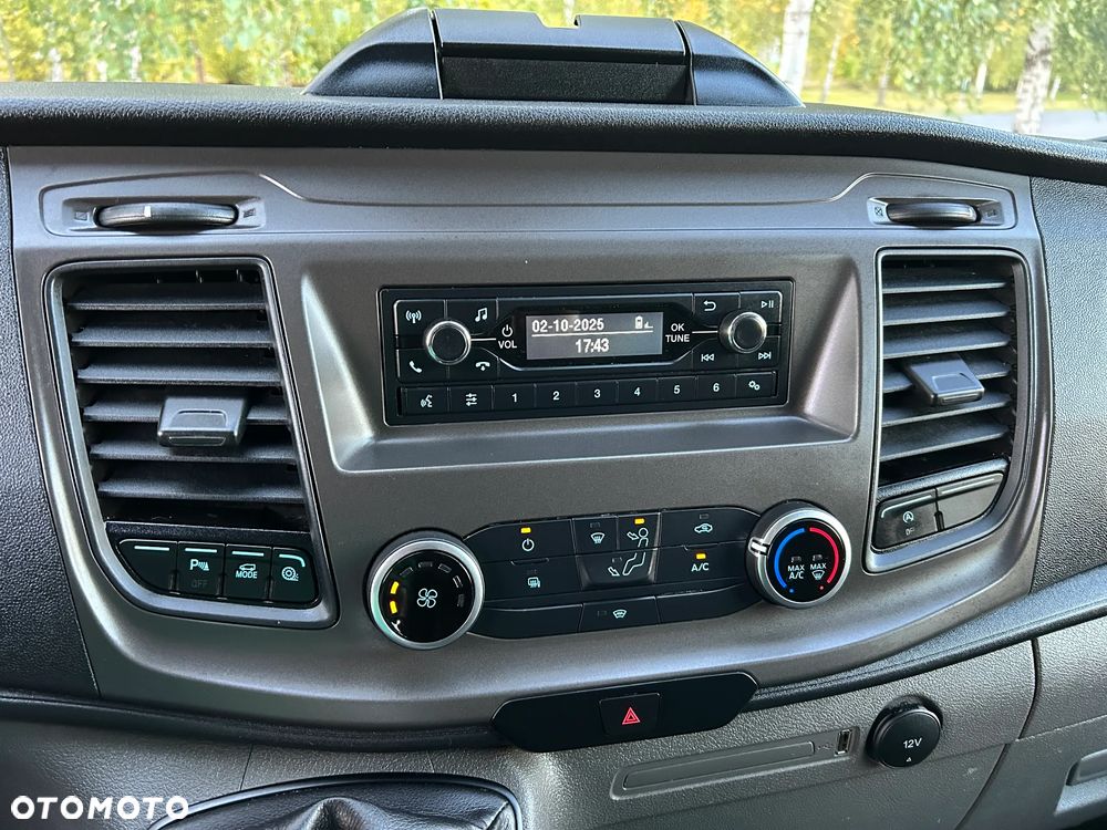 Ford Transit - 27