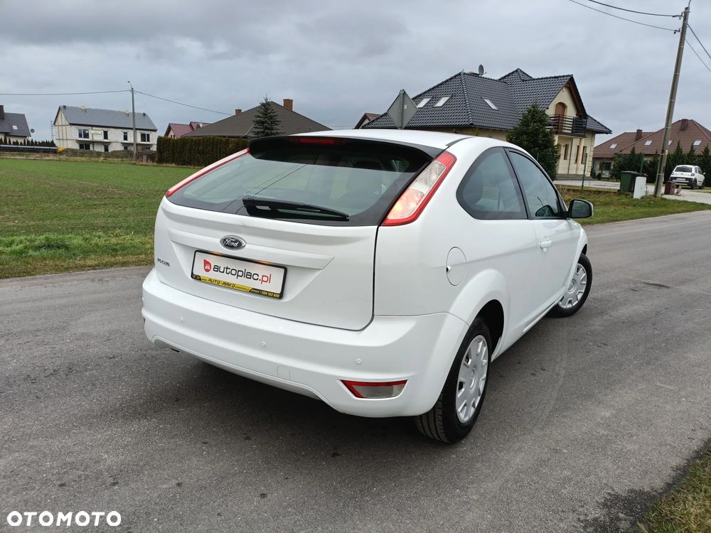 Ford Focus 1.4 16V Style - 29