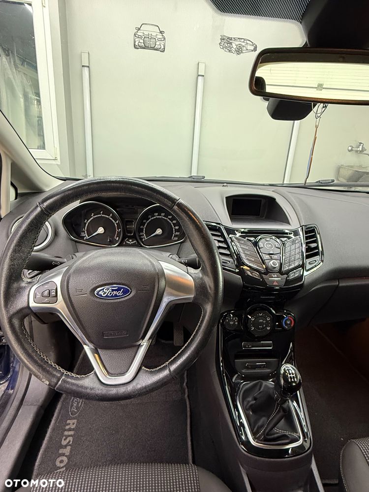 Ford Fiesta - 19