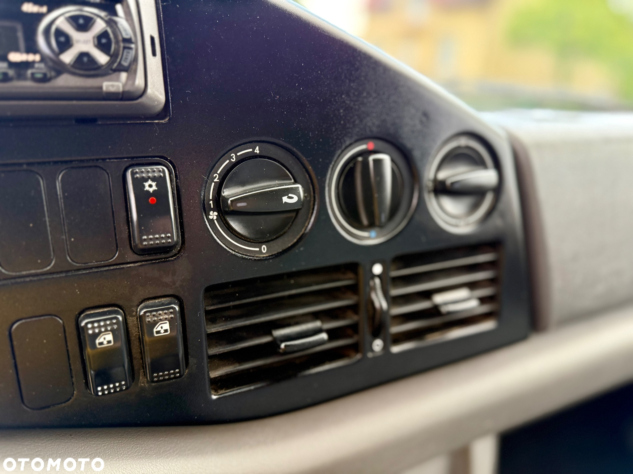 Volkswagen LT35 2,5TDI 109KM - 28