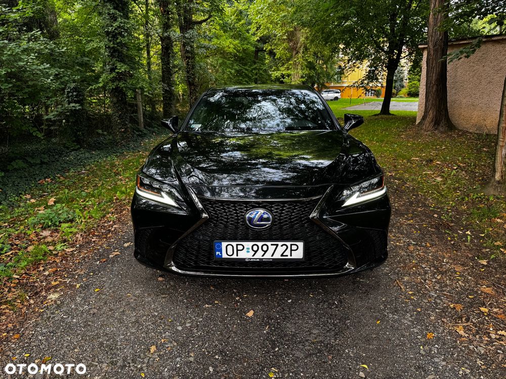 Lexus ES 300h F Sport - 4