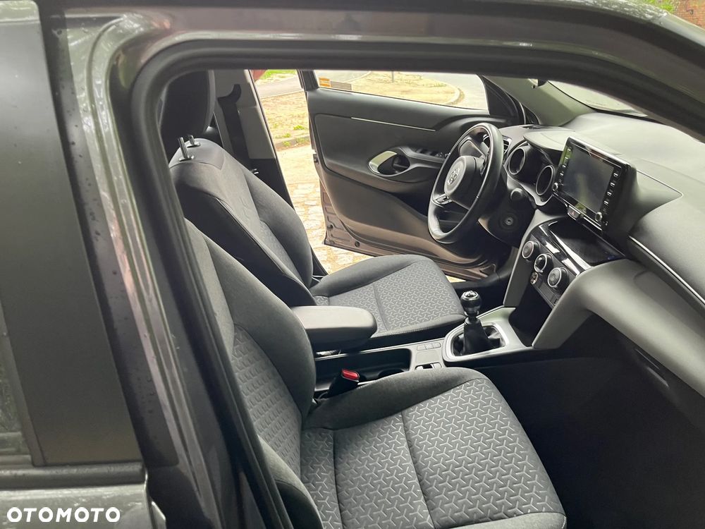 Toyota Yaris 1.5 Comfort - 4