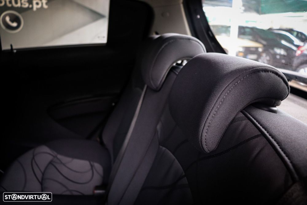 Chevrolet Spark 1.2 LT - 28