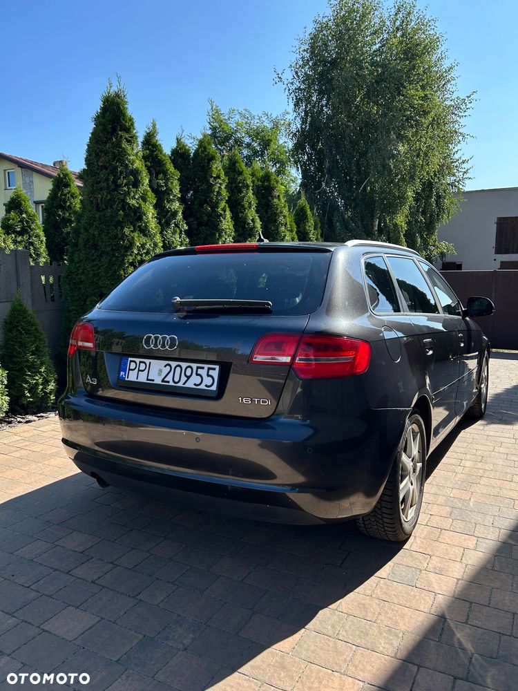 Audi A3 Sportback 1.6 TDI DPF Ambition - 4