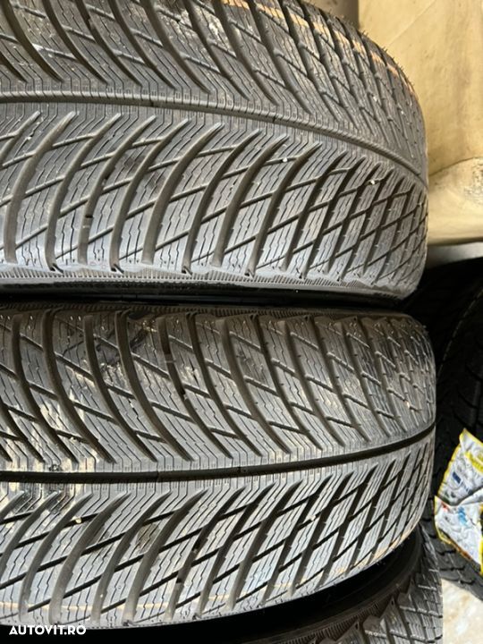 vând 4 anvelope 215/50/18 Michelin de iarnă ca noi - 2