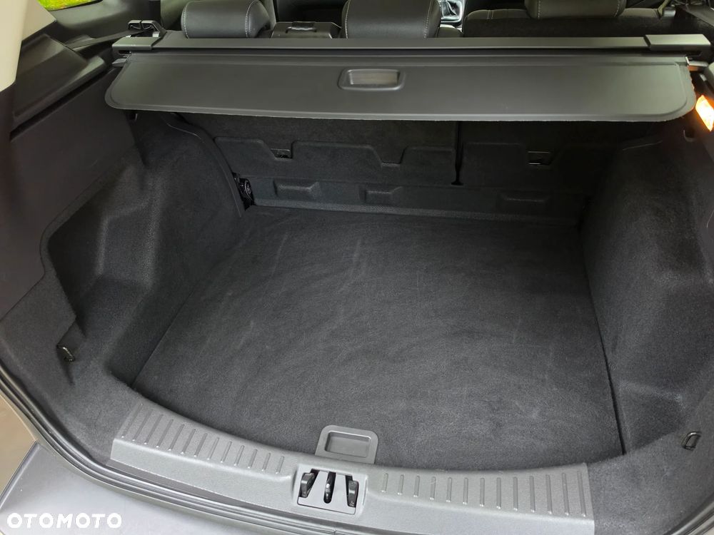 Ford Kuga 1.5 EcoBoost 2x4 Titanium - 24