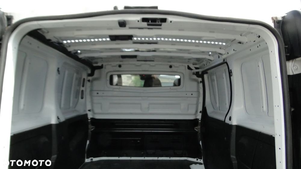 Renault Trafic - 13