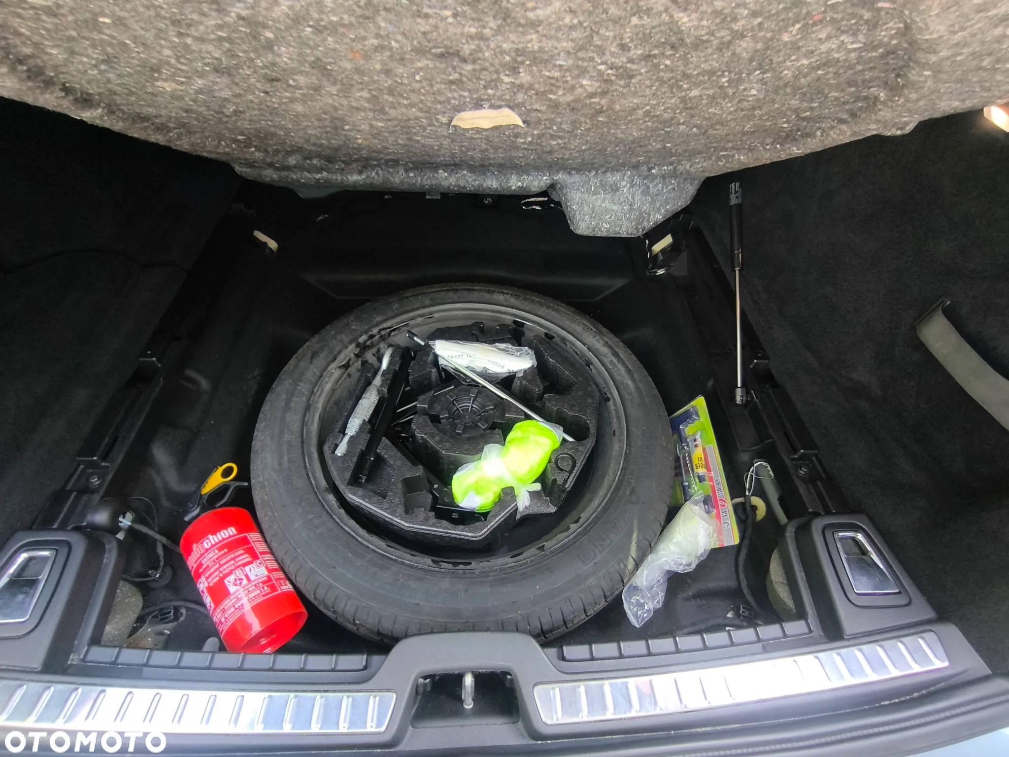 Volvo V90 D4 Momentum - 29