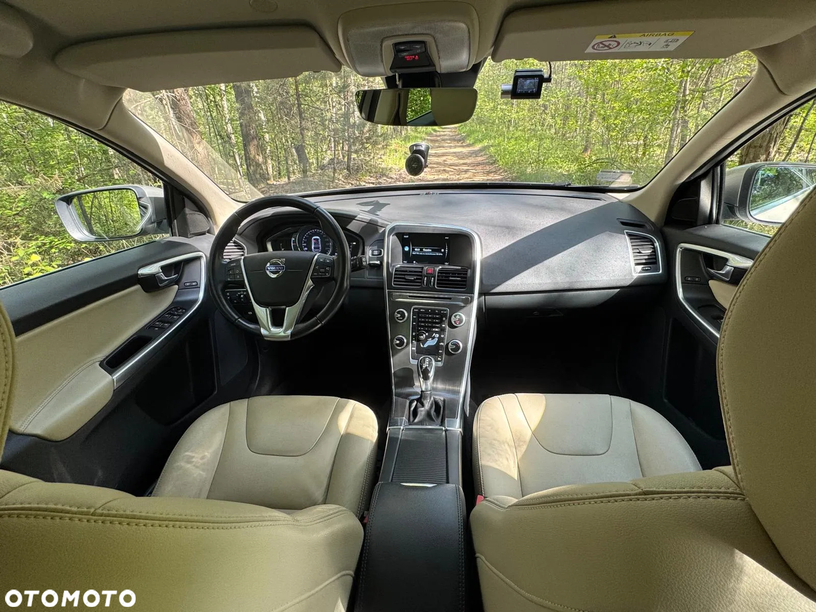 Volvo XC 60 D3 Drive-E Momentum - 9