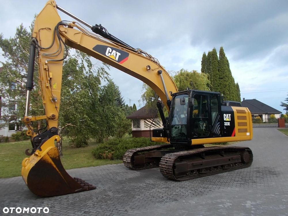 Caterpillar 323E - 10