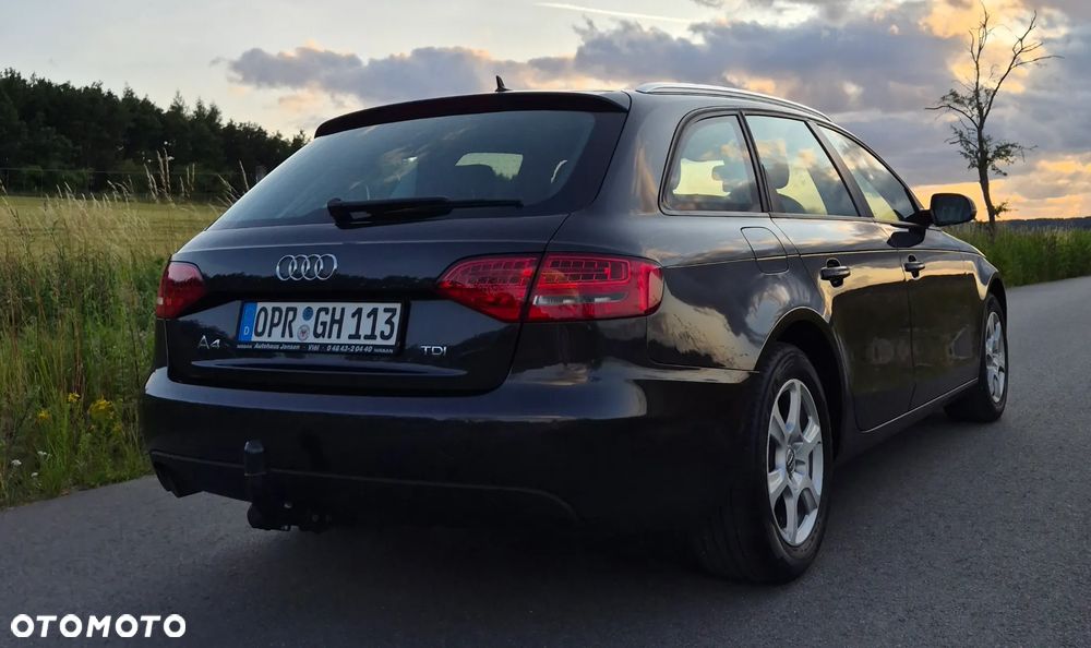 Audi A4 Avant - 4