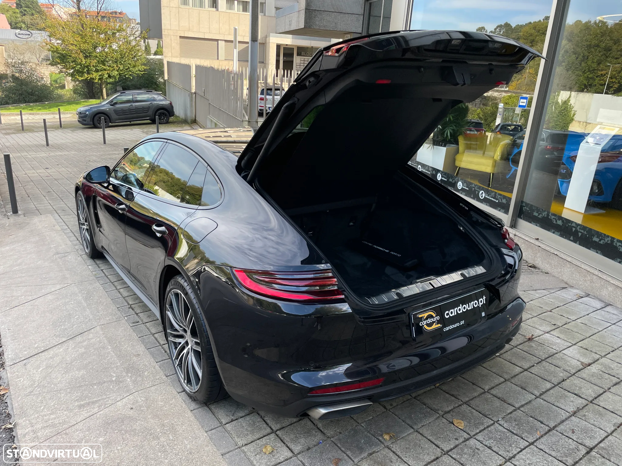 Porsche Panamera 4 E-Hybrid - 39