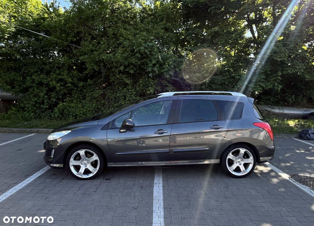 Peugeot 308 - 1