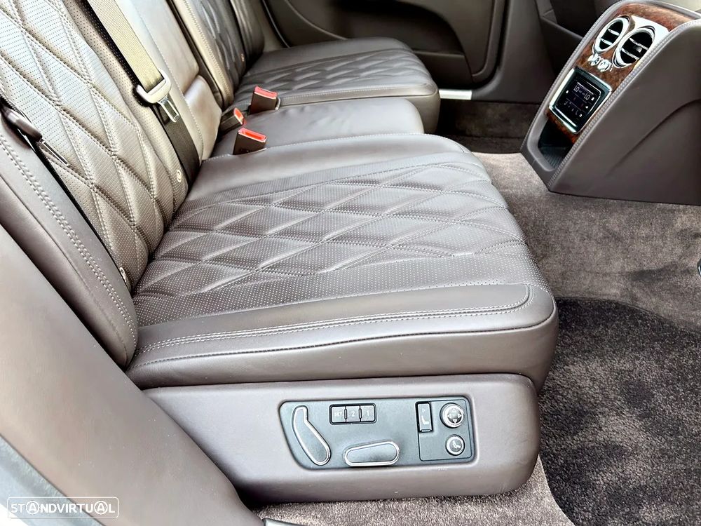 Bentley Continental Flying Spur - 32