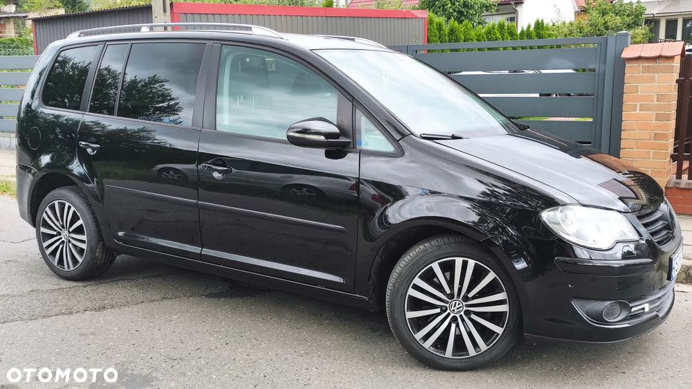 Volkswagen Touran 2.0 TDI DPF Highline - 22