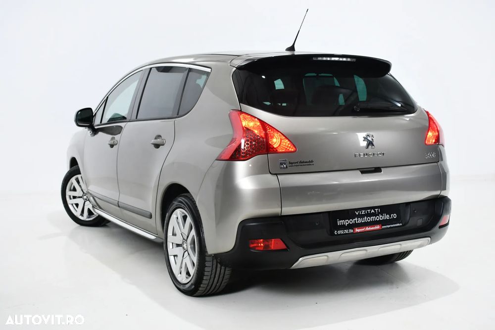 Peugeot 3008 Hybrid4 - 4