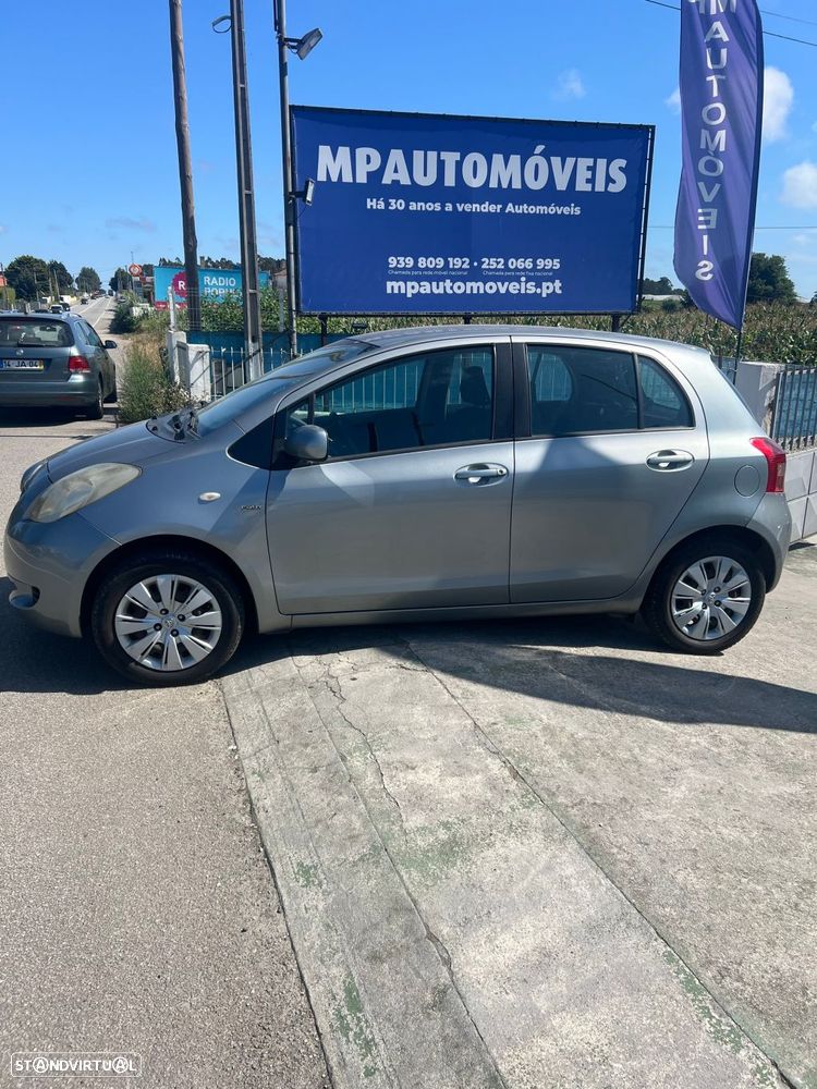 Toyota Yaris 1.4 D-4D AC - 3