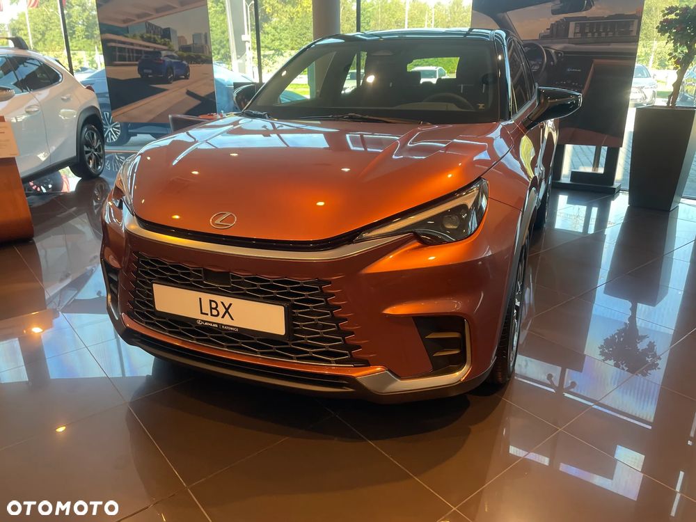 Lexus LBX