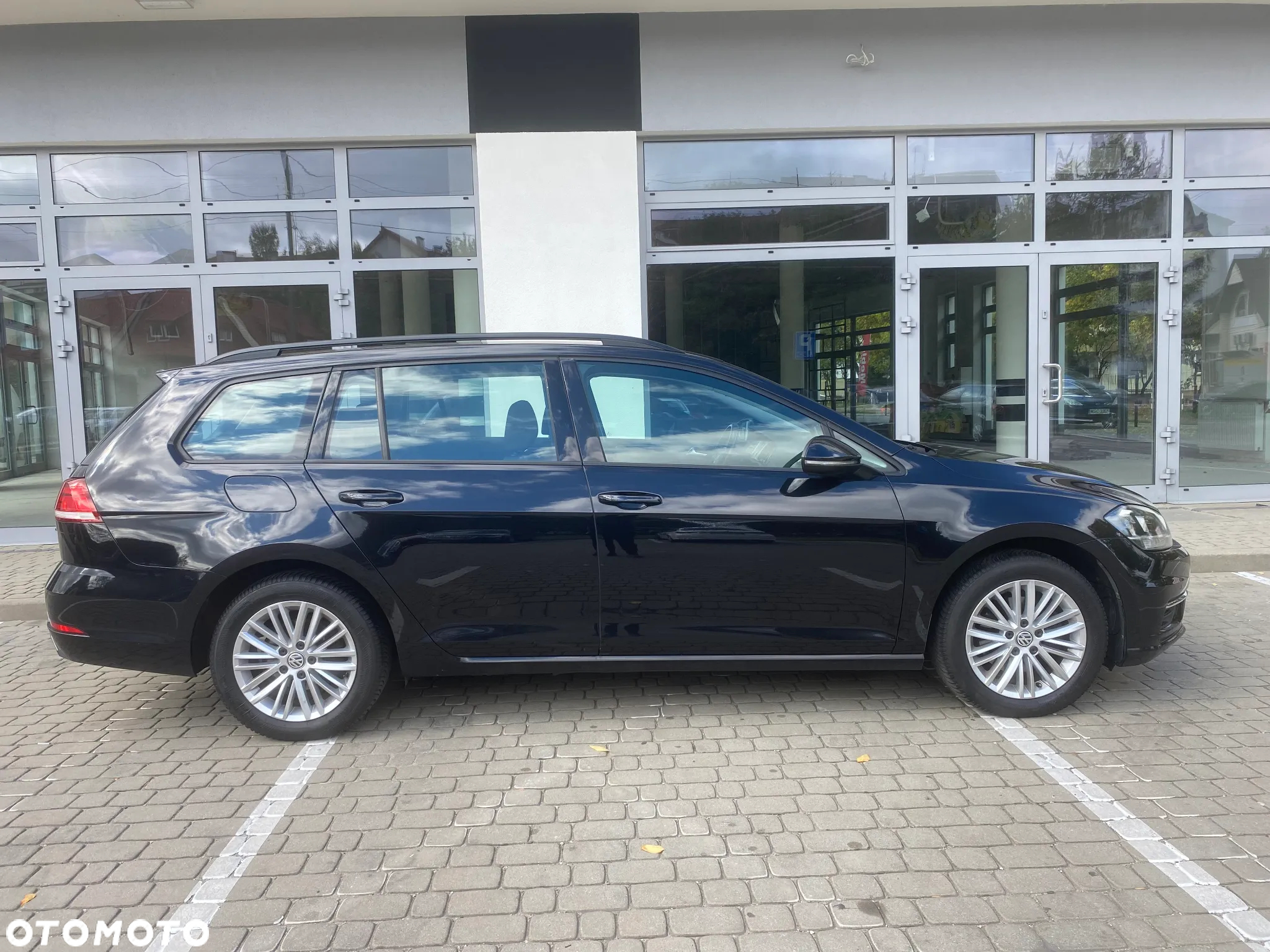 Volkswagen Golf 2.0 BlueTDI Comfortline - 5