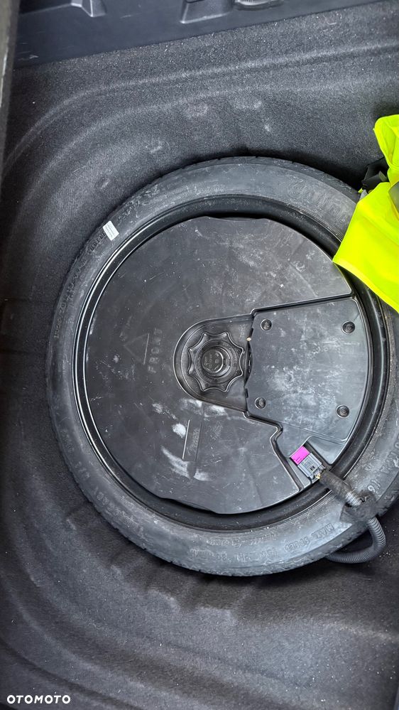 Volkswagen Golf 2.0 TDI BlueMotion Technology DSG Highline - 19