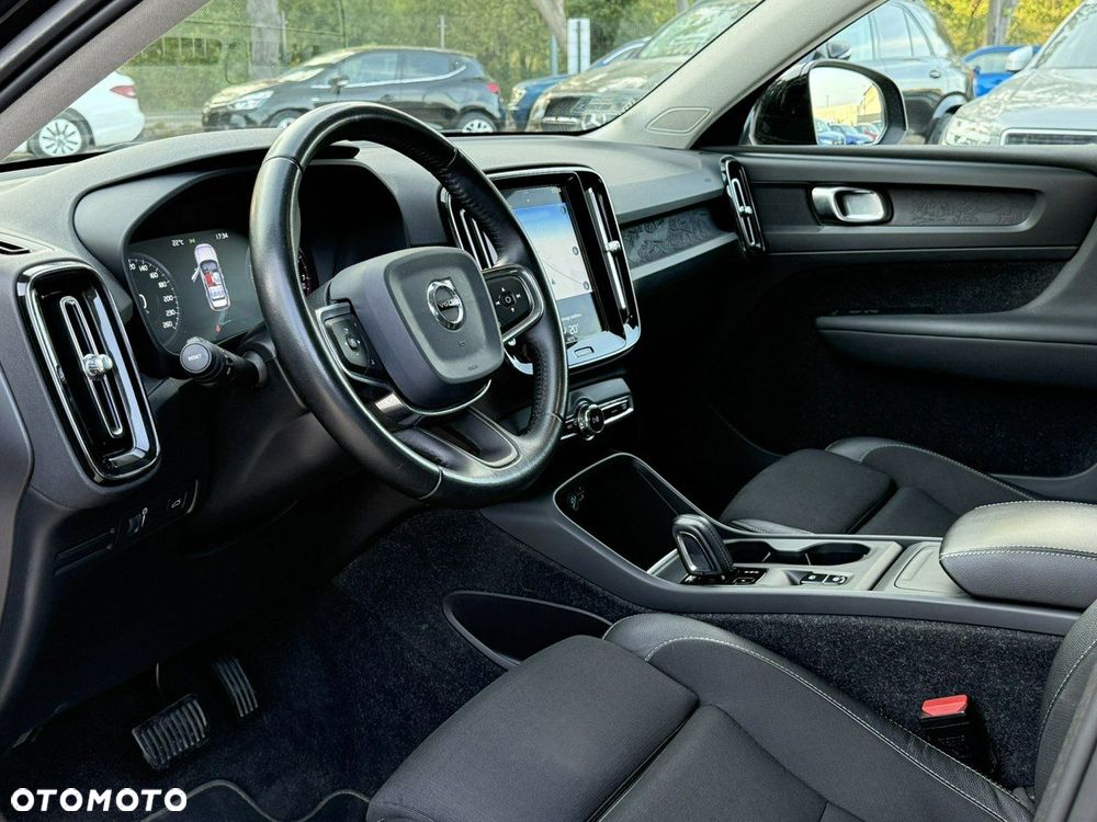 Volvo XC 40 T3 Momentum Pro - 10