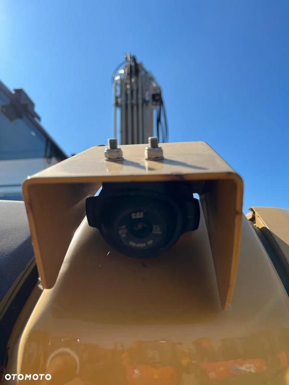 Komatsu PC210LC-11 - 10