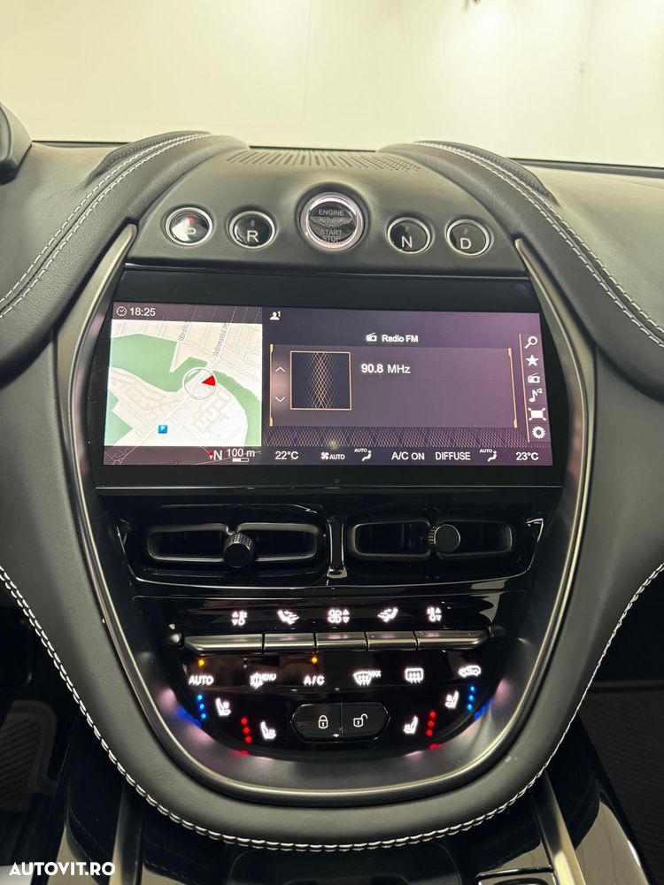 Aston Martin DBX Standard - 26