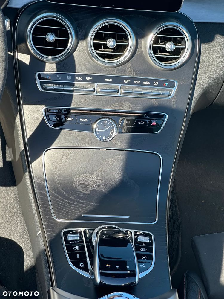 Mercedes-Benz Klasa C AMG 43 4-Matic - 23