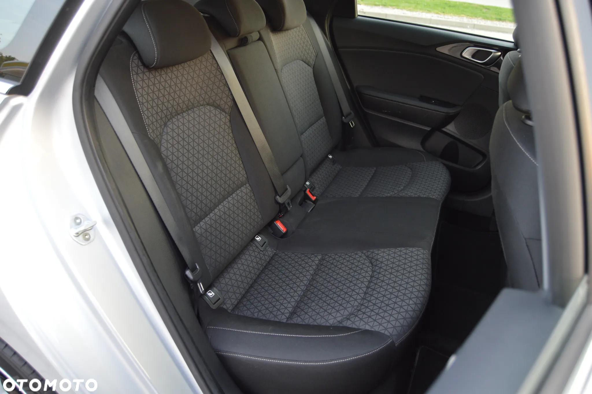 Kia Ceed 1.0 T-GDI SW ISG Platinum Edition - 32