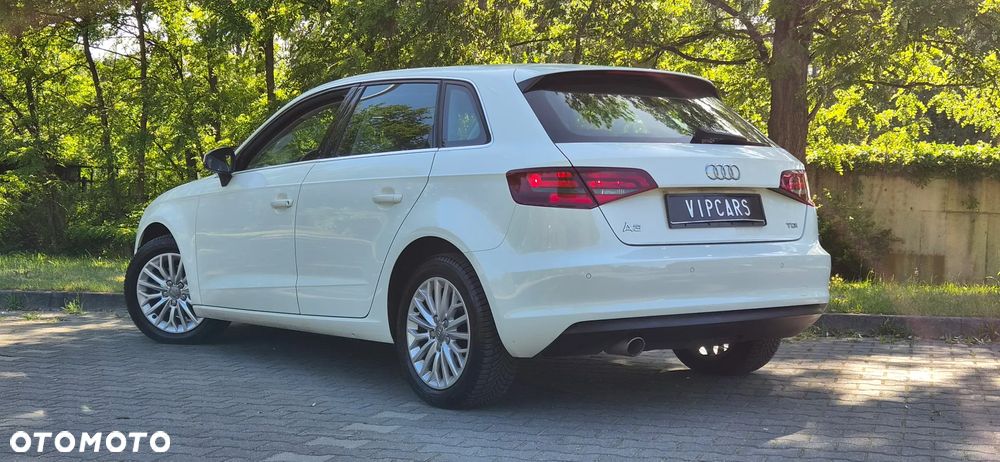 Audi A3 Sportback 1.6 TDI Attraction - 17