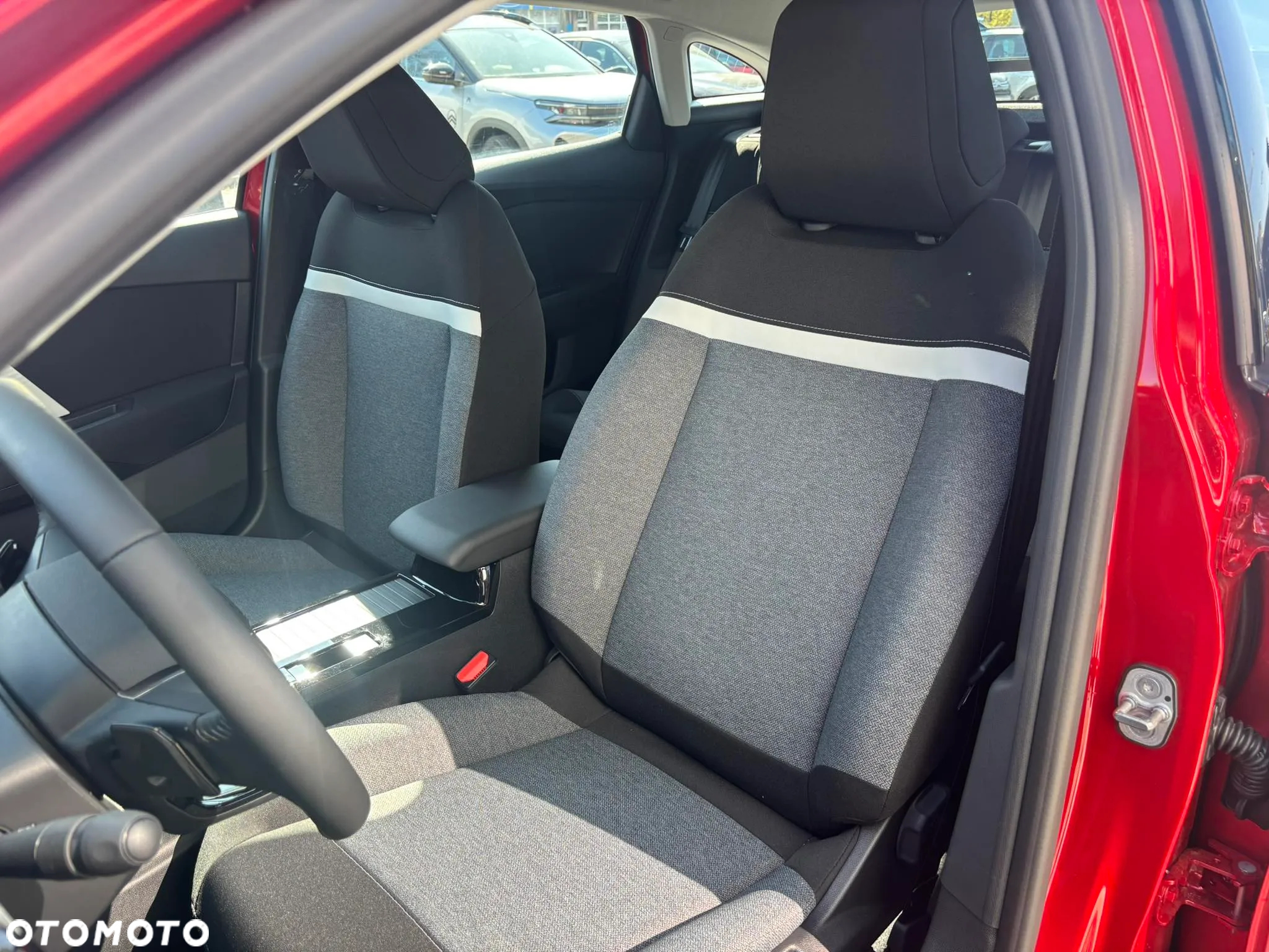 Citroën C4 1.2 mHEV You eDCT6 - 9