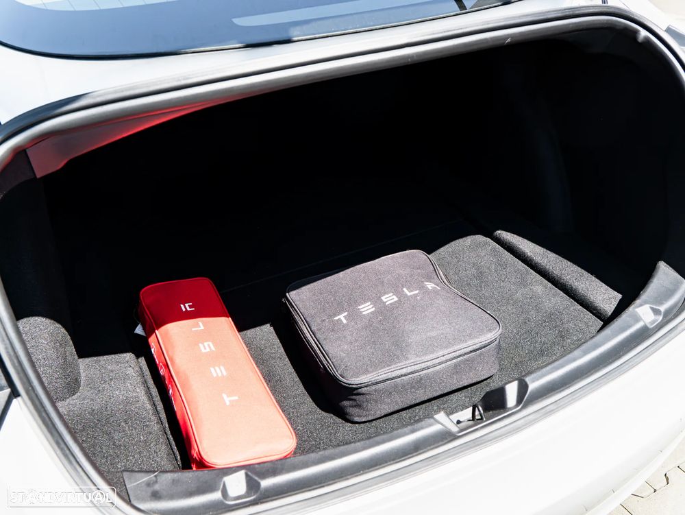 Tesla Model 3 Performance Dual Motor AWD - 37