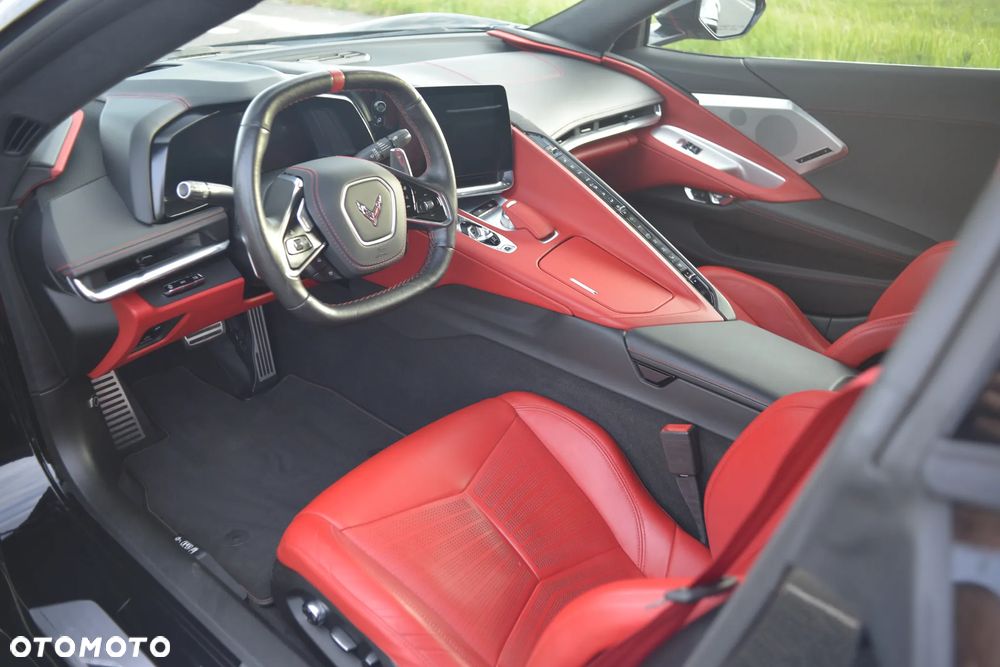 Chevrolet Corvette - 17