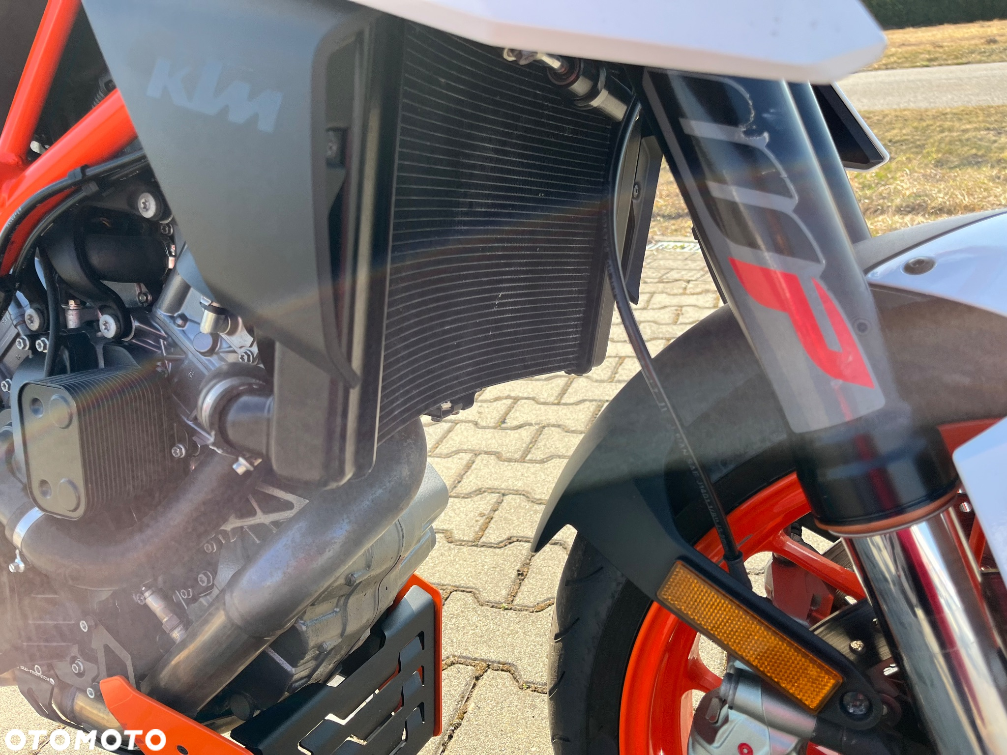 KTM Super Duke - 19