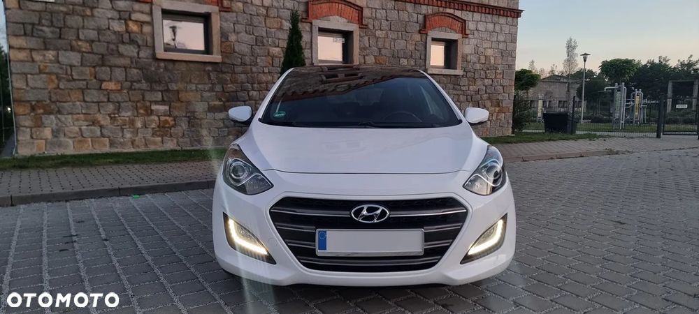Hyundai i30 blue 1.6 GDI YES Gold - 14