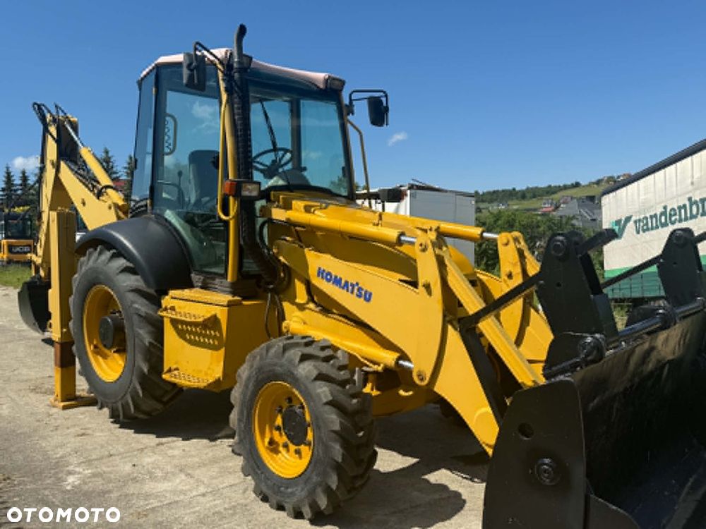 Komatsu Pełna opcja koparko-ładowarka KOMATSU WB07R, TEREX,FERMEC MF 76O - 3