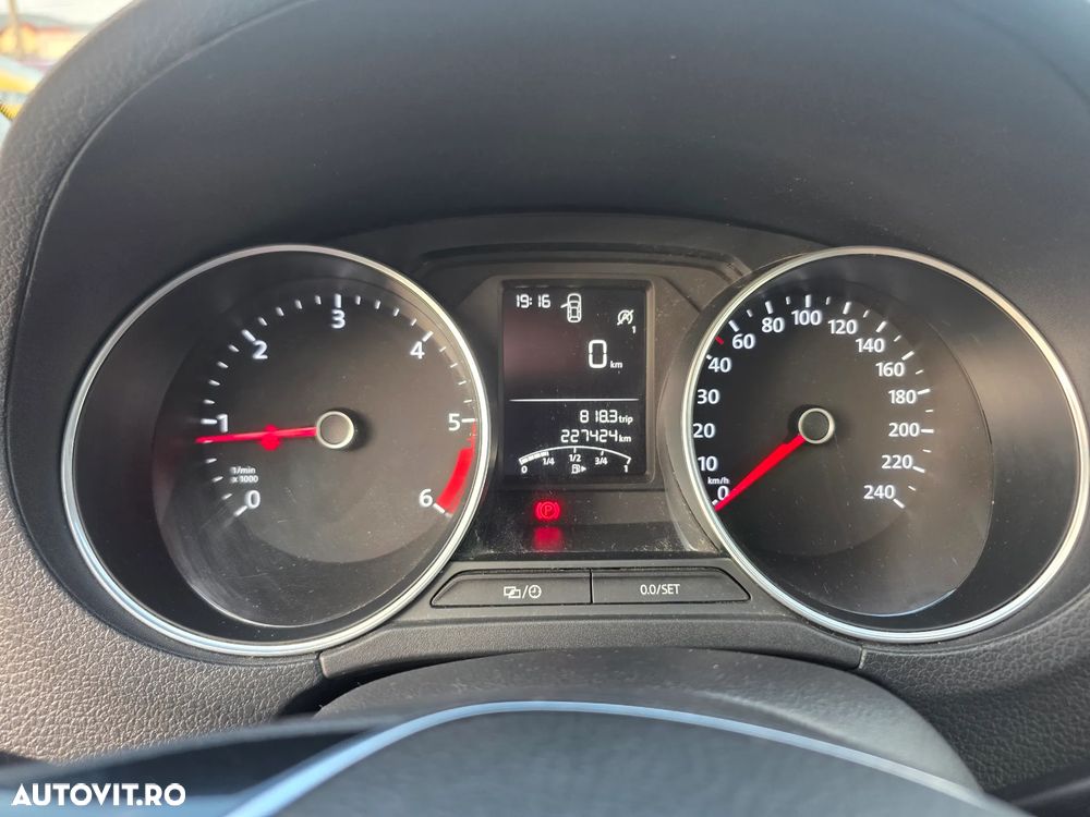 Volkswagen Polo 1.4 TDI (Blue Motion Technology) Highline - 22