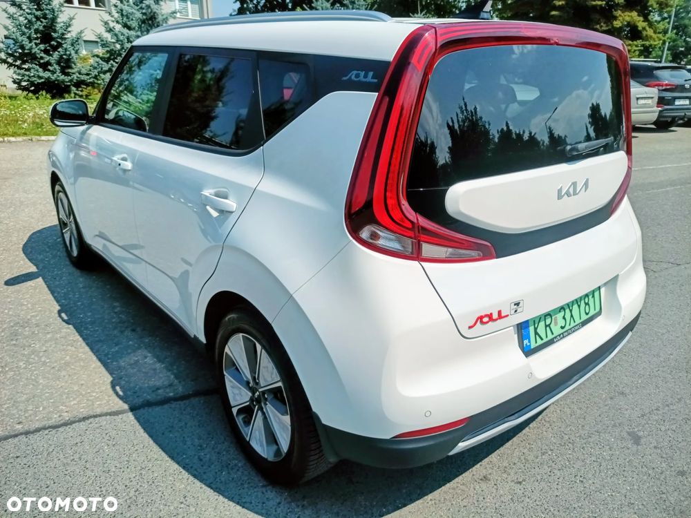 Kia Soul 64kWh L - 6