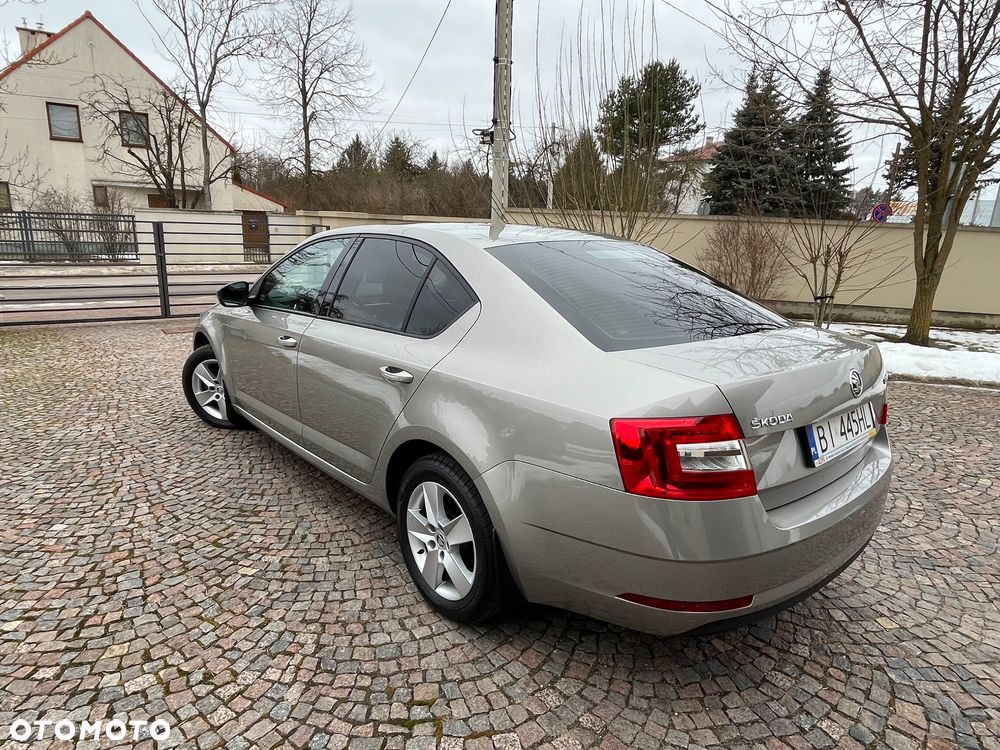 Skoda Octavia 1.4 TSI Ambition - 11