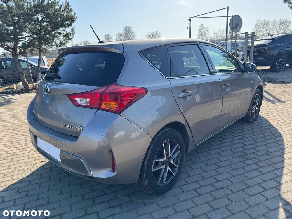 Toyota Auris Hybrid 135 Premium - 4