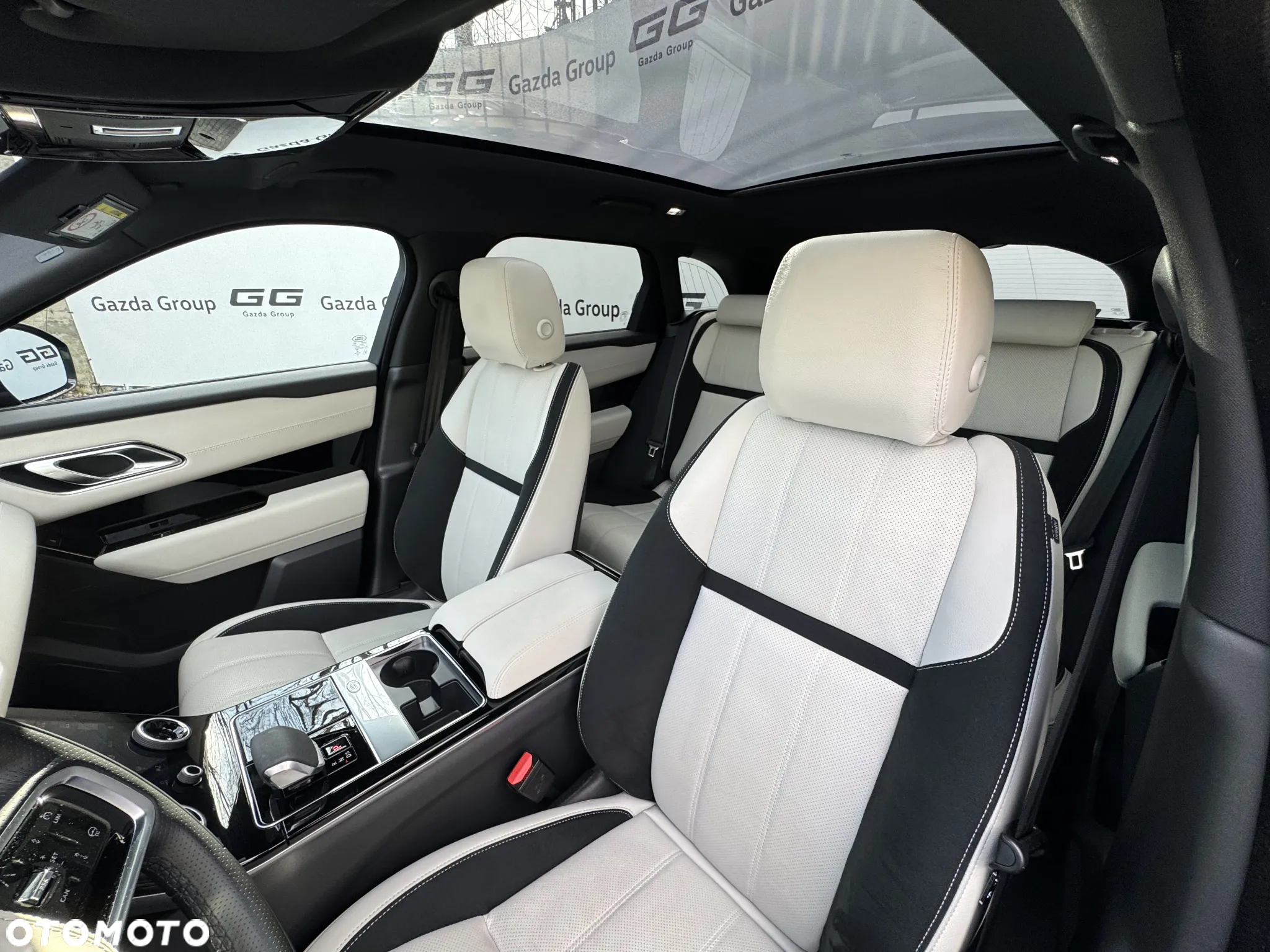 Land Rover Range Rover Velar D200 R-Dynamic SE - 14