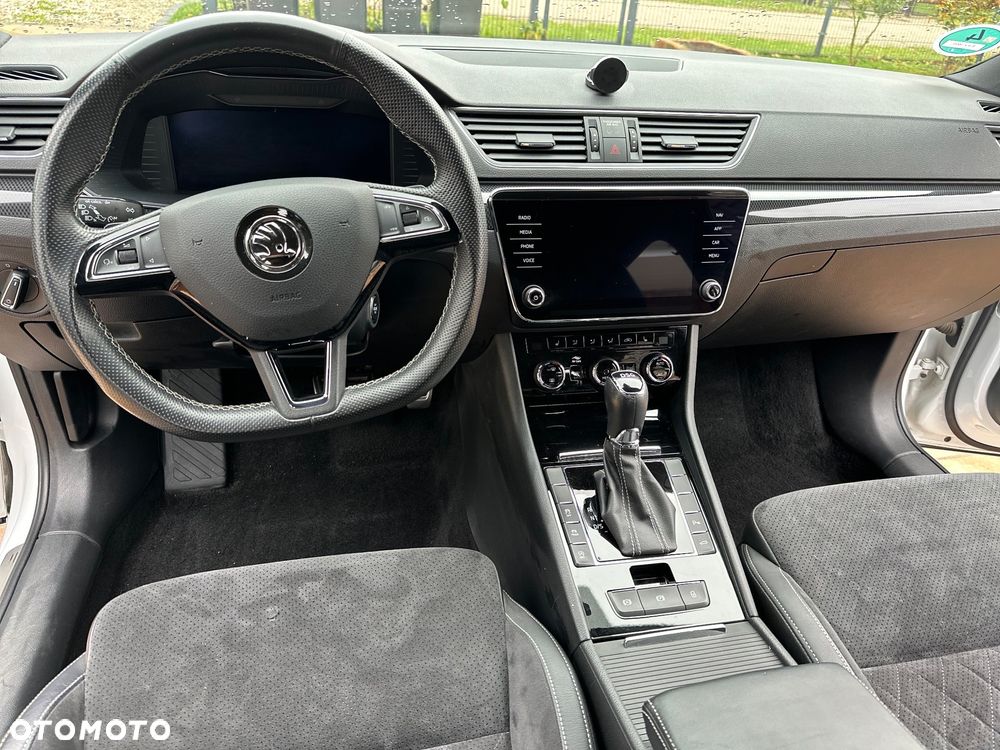 Skoda Superb 2.0 TDI SCR Sportline DSG - 13