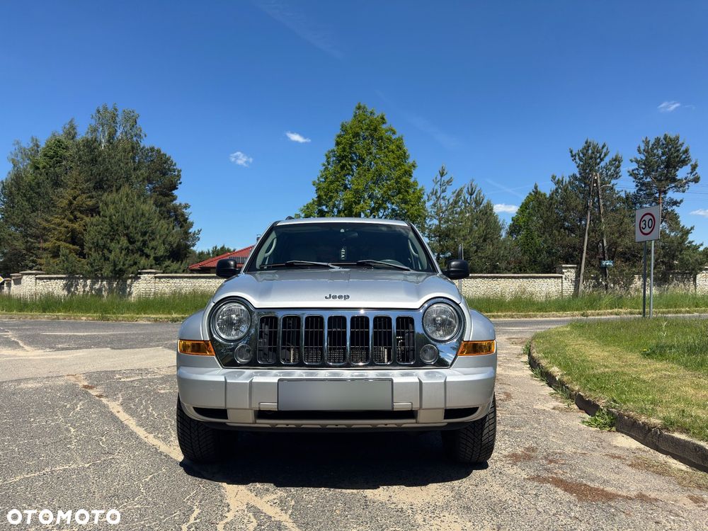 Jeep Cherokee 3.7 Limited - 15